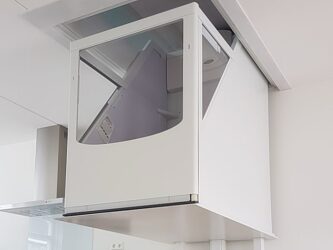 Vrijhangende lift met valbeveiliging