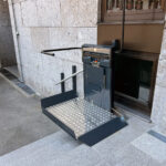 Plateaulift voor de trap geschikt voor binnen en buiten