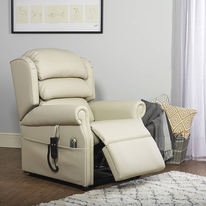 Sta op stoel model Olympia, op maat gemaakte relax fauteuil met sta-op functie