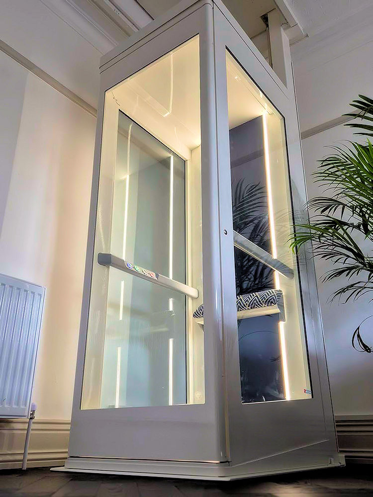 Kleine huislift zonder schacht high end design